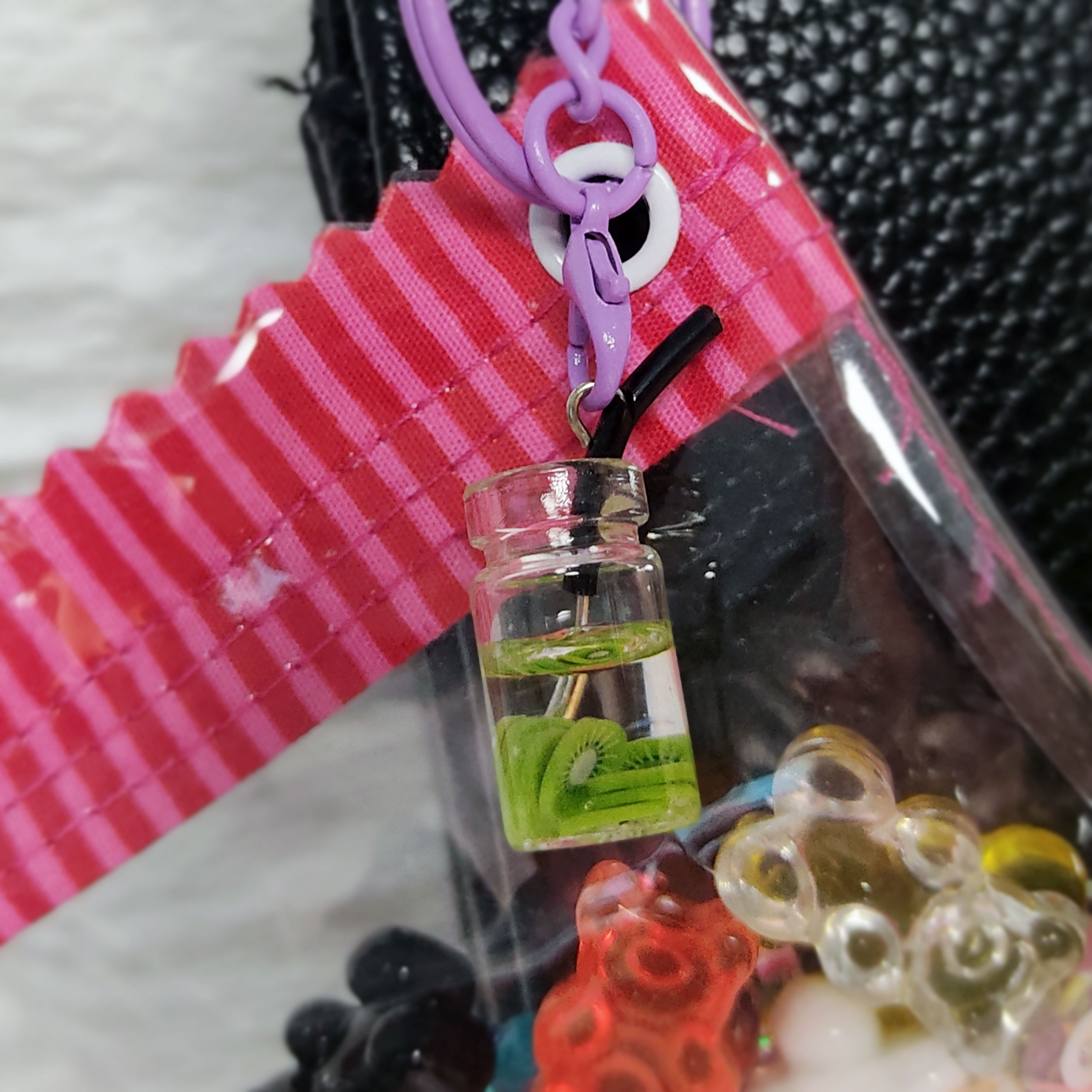 Candy Shaker | Gummibärchen - Taschenanhänger - pink/stripes | Kawaii Bag Charm – Bild 3