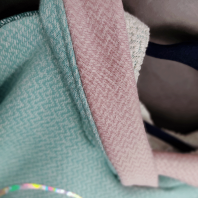 Cropped Hoodie Detailansicht.