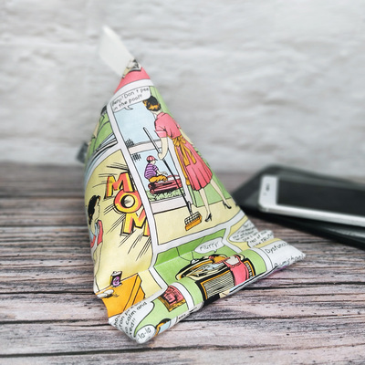 Handykissen | Dysfunctional Family - Smartphone Lesekissen mit SnapPap-Schlaufe