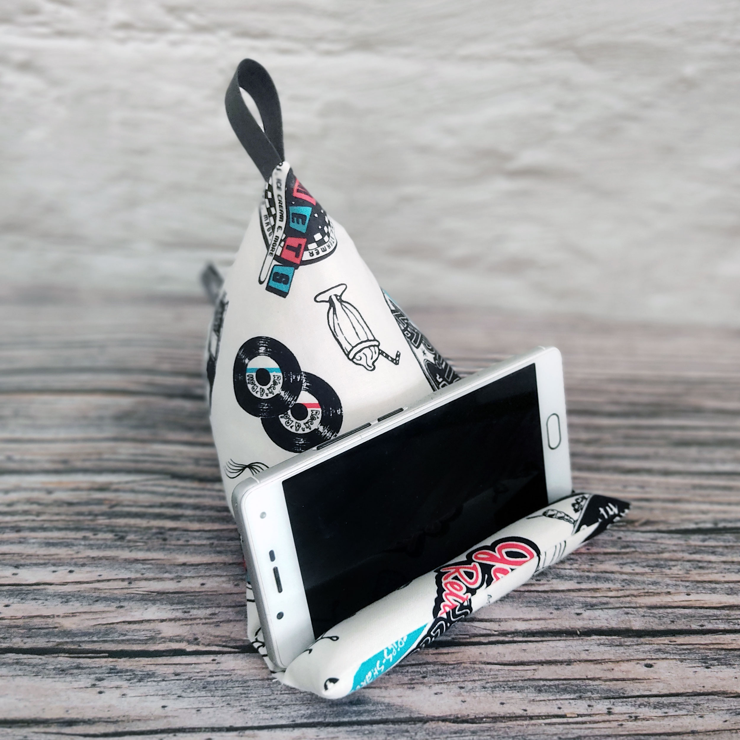Handykissen | Retro Icons - Smartphone Lesekissen mit SnapPap-Schlaufe – Bild 5