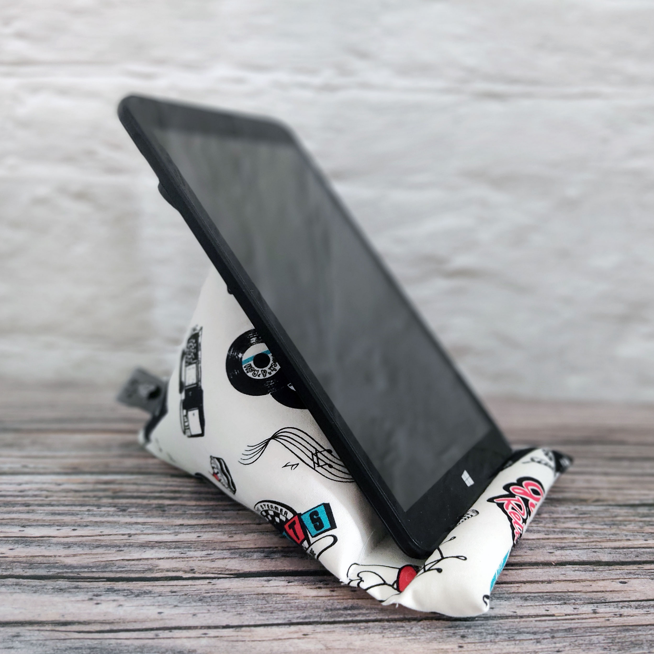 Handykissen | Retro Icons - Smartphone Lesekissen mit SnapPap-Schlaufe – Bild 8