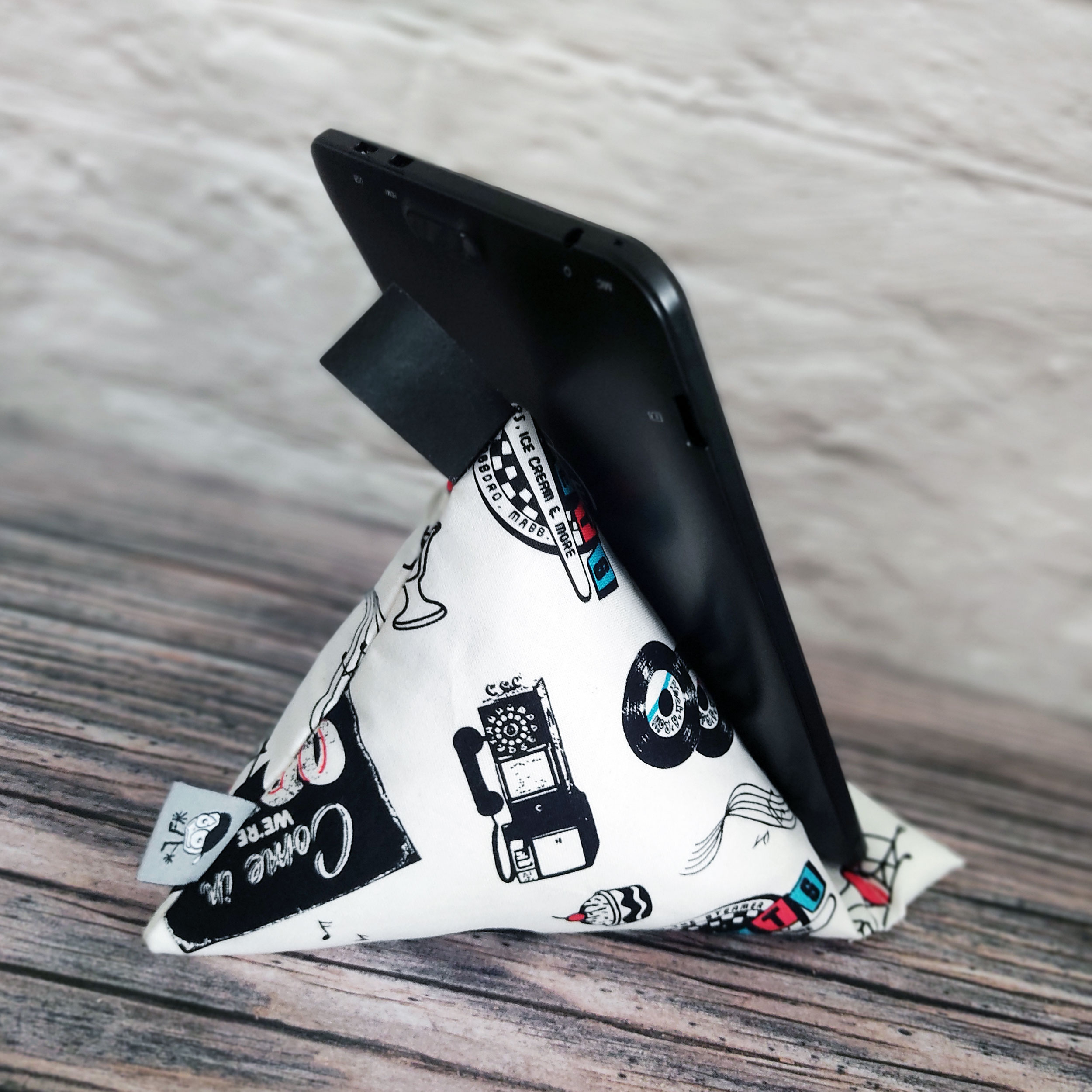 Handykissen | Retro Icons - Smartphone Lesekissen mit SnapPap-Schlaufe – Bild 10
