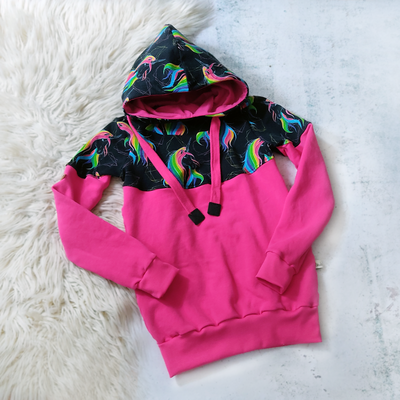 Kuschel Hoodie | REGENBOGEN EINHORN - Schwarz, Pink